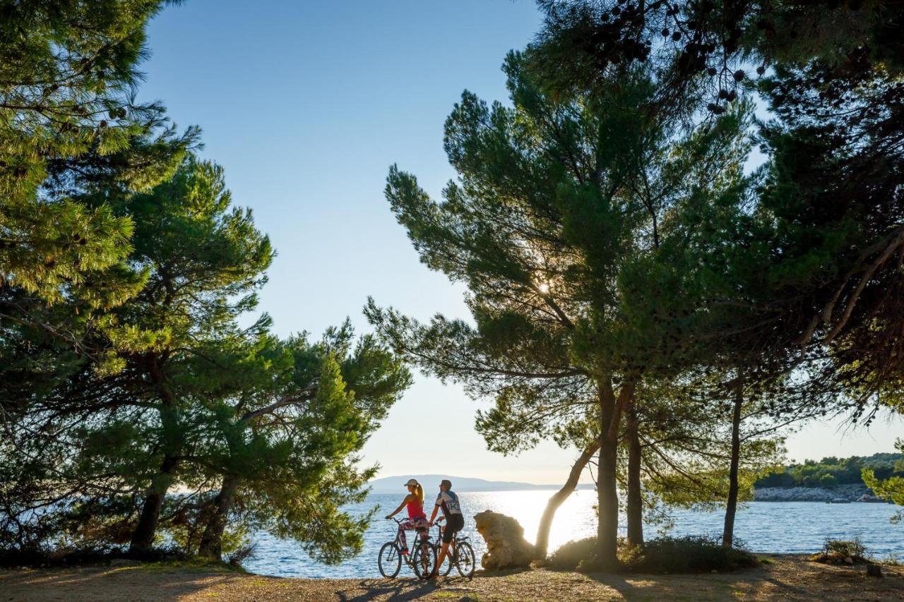 Valamar Carolina Hotel & Villas Kampor Exterior foto